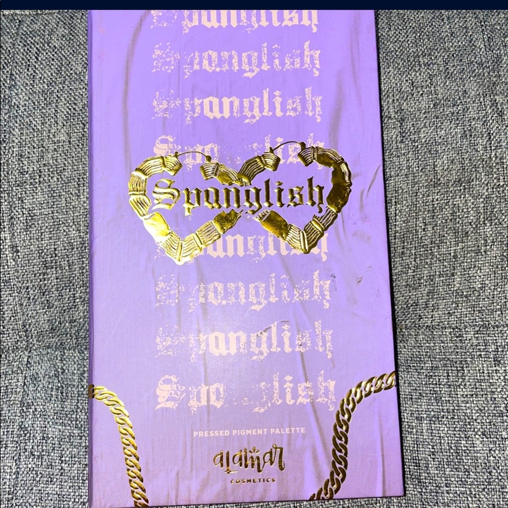 New! Spanglish Vibrant colors Eyeshadows